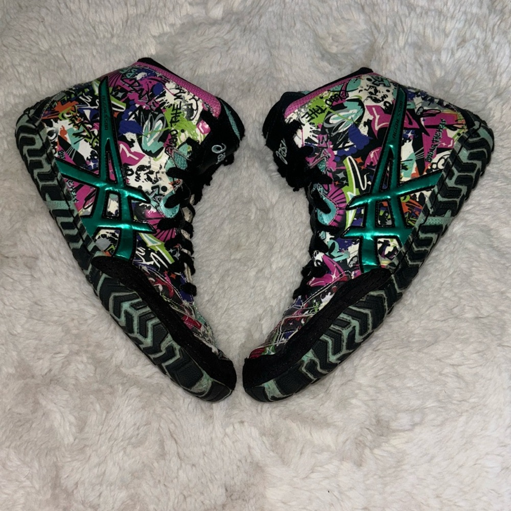 Limited Edition “Graffiti” Aggressor 2 Wrestling Shoes Sz8